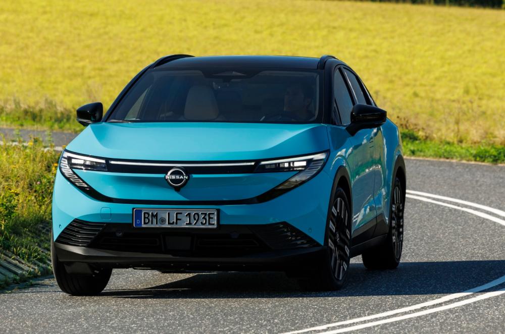 Nissan Leaf front cornering