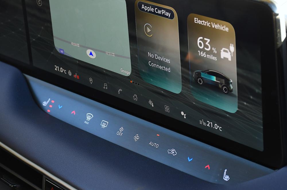 Nissan Leaf interior detail