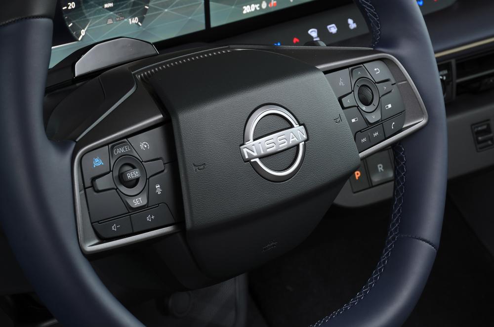 Nissan Leaf steering wheel detail