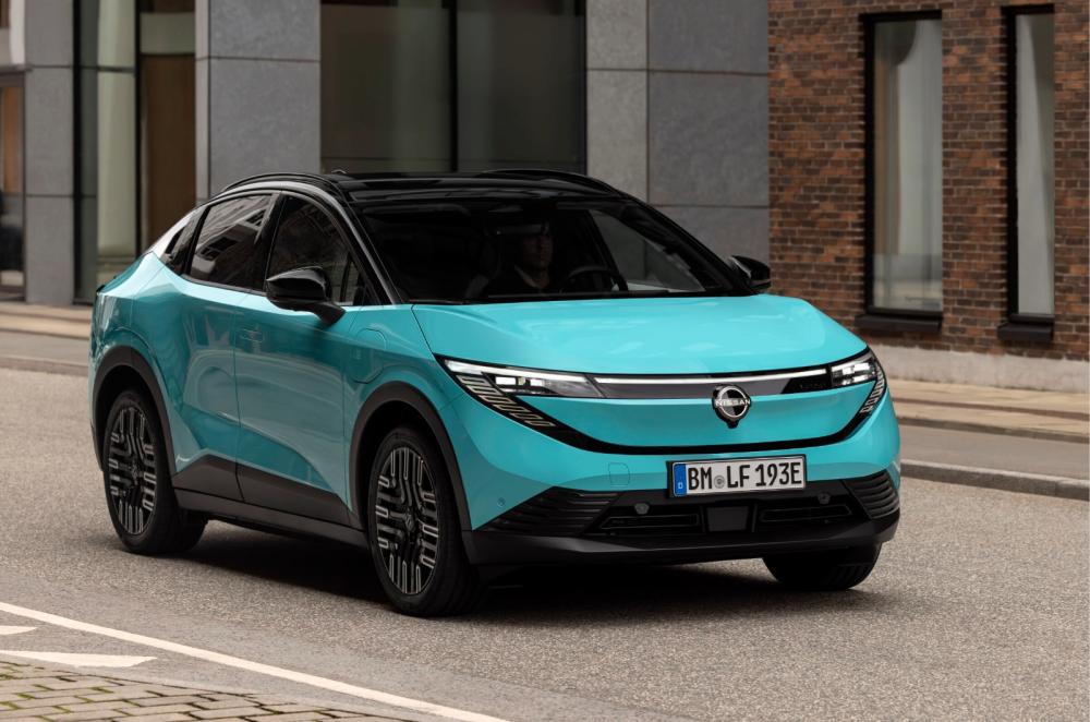 Nissan Leaf driving front right