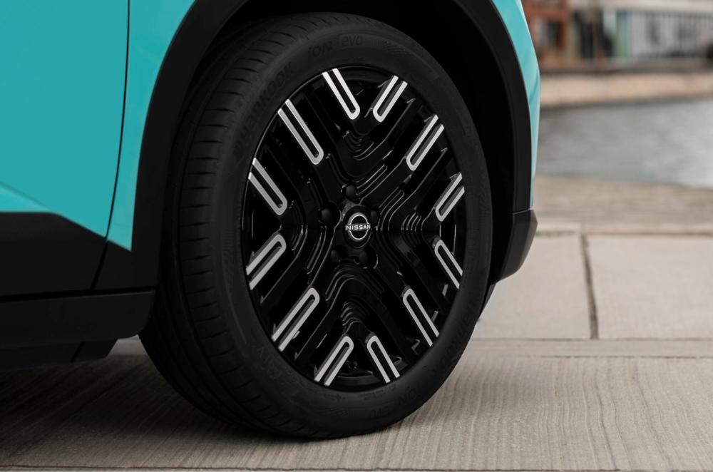 Nissan Leaf wheel detail