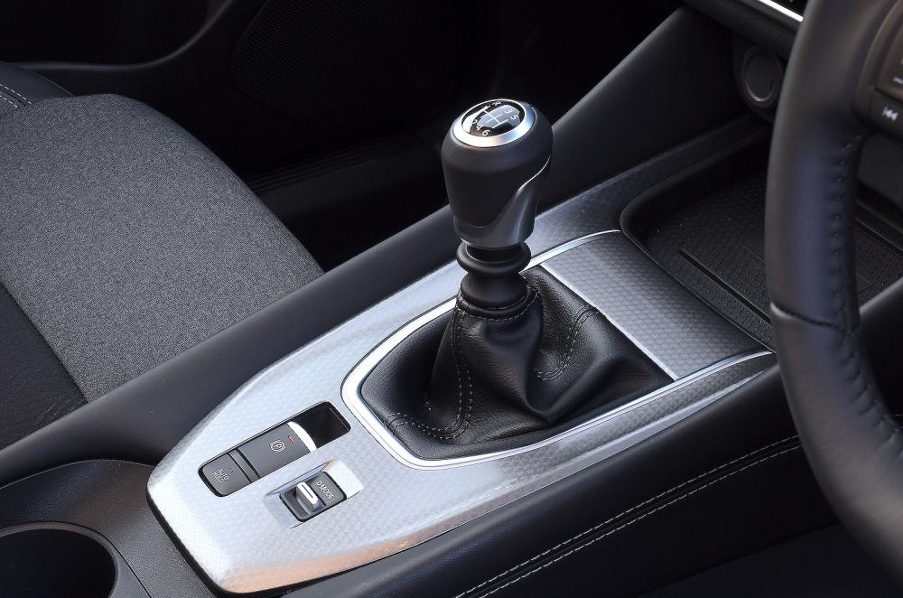 Nissan Qashqai gearstick