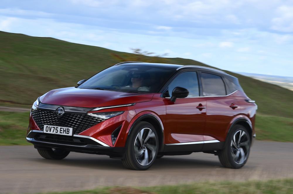 Nissan Qashqai driving front left