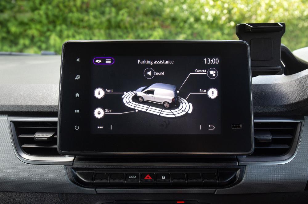 Nissan Townstar EV infotainment screen