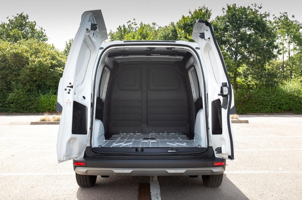 Nissan Townstar EV rear static doors open