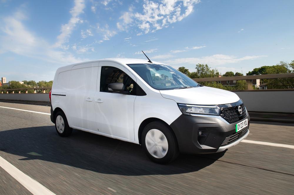 Nissan Townstar EV right driving