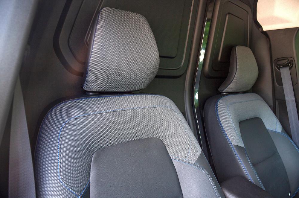 Nissan Townstar EV seats detail