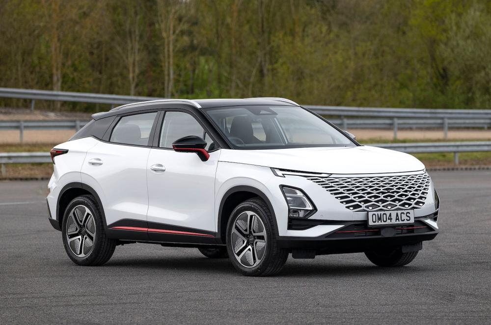 Omoda 5 front right static