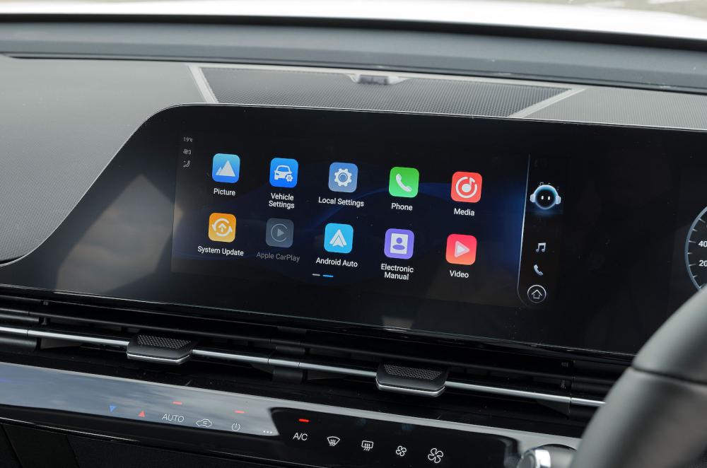 Omoda 5 infotainment touchscreen