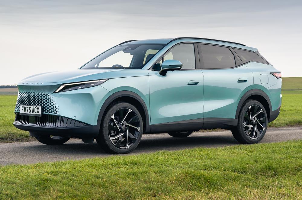 Omoda 7 static front left