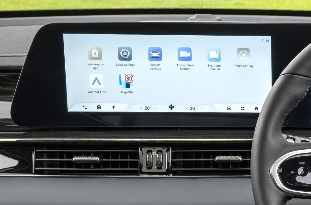 Omoda E5 infotainment touchscreen