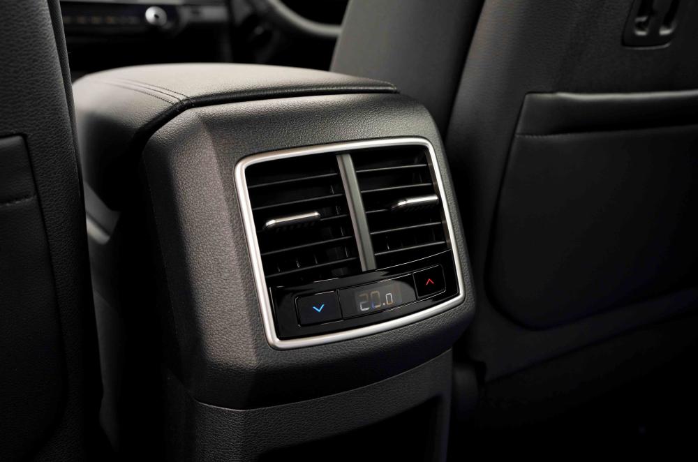 Kia Sportage interior details