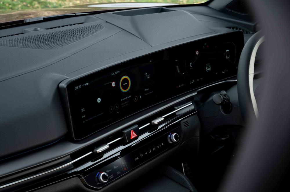 Kia Sportage interior details