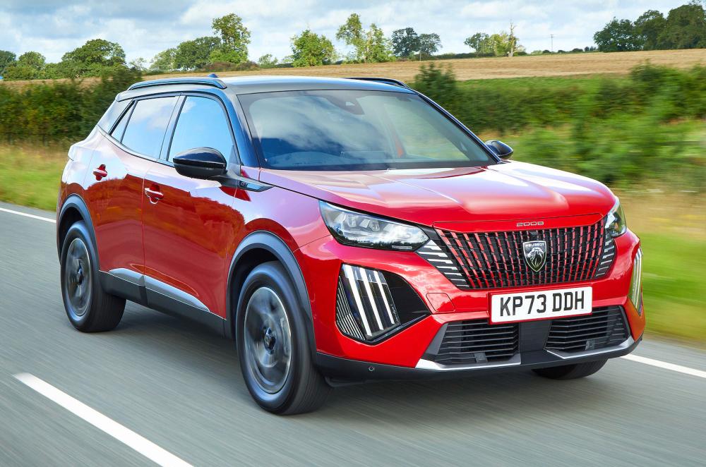 Peugeot 2008 front right driving