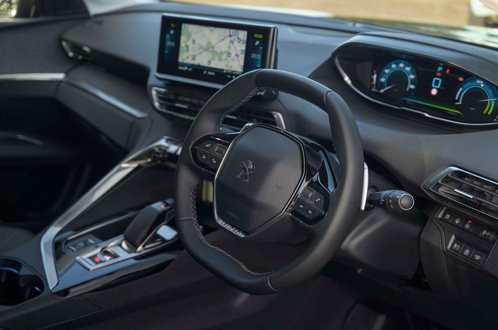 Peugeot 3008 interior front seats