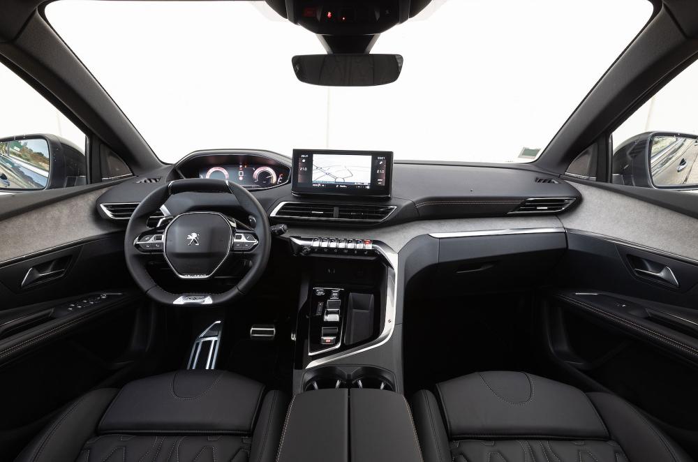 Peugeot 3008 interior front seats