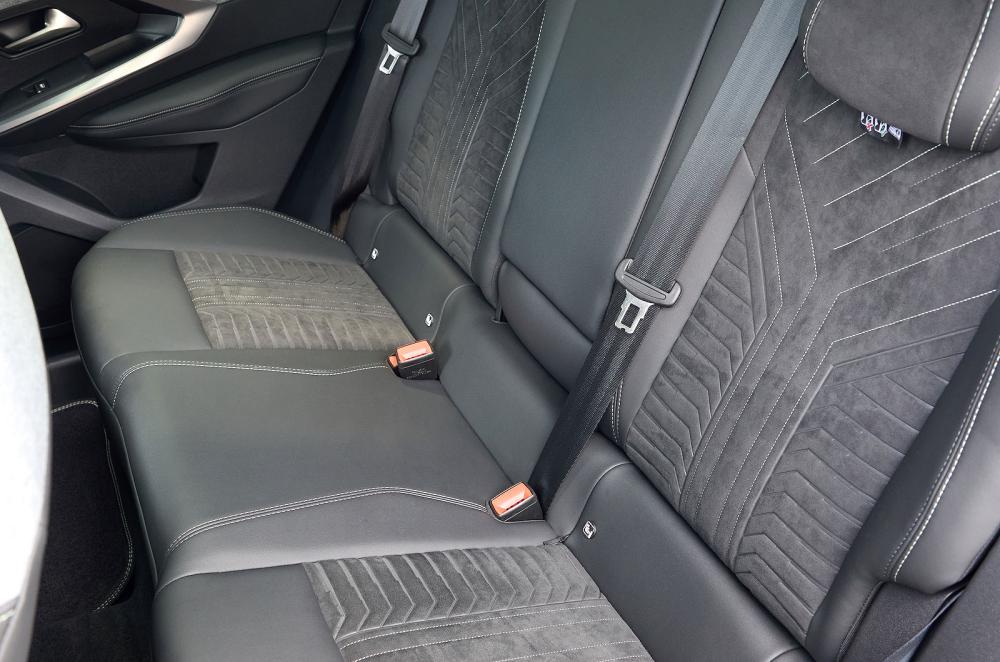 Peugeot 3008 back seats