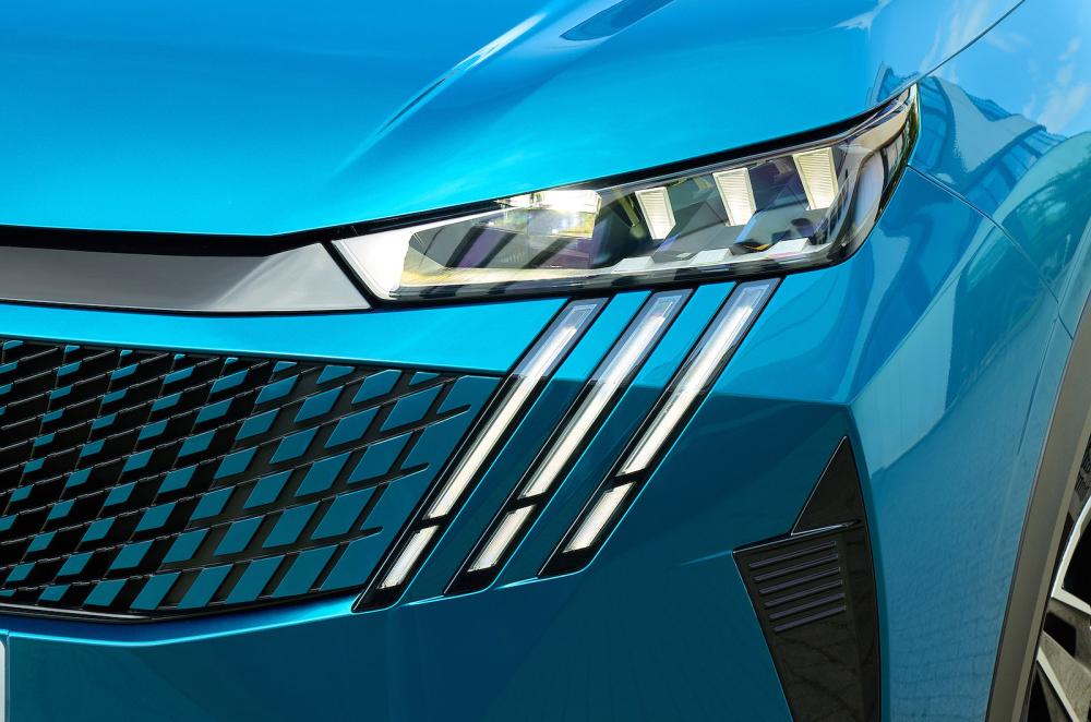 Peugeot 3008 headlights