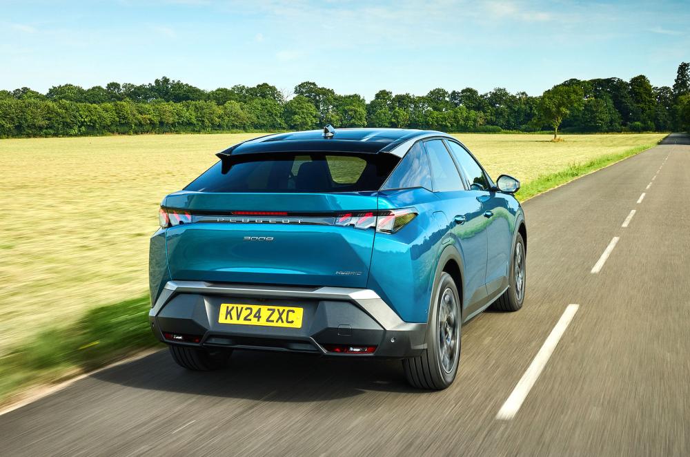 Peugeot 3008 rear right driving