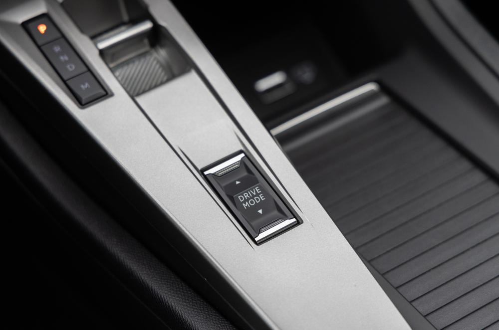 Peugeot e-308 interior detail