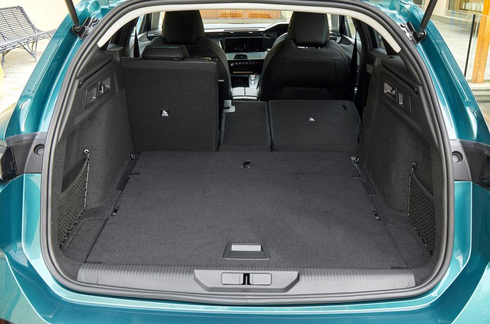 Peugeot 308 SW boot