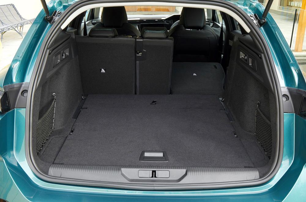 Peugeot 308 SW boot