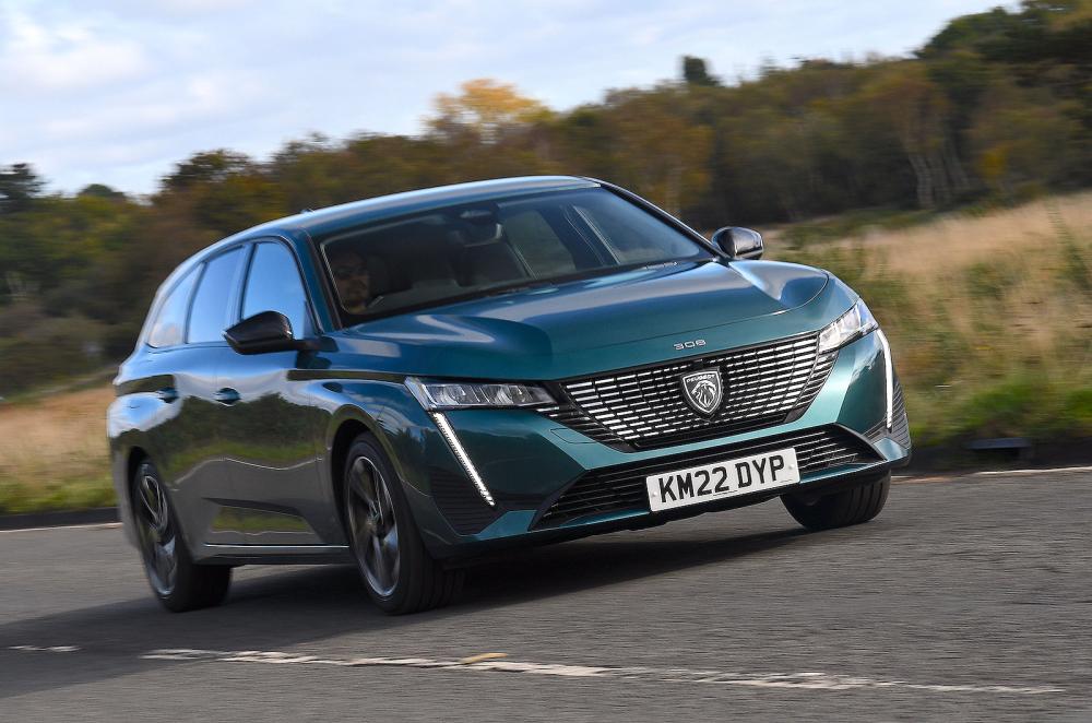 Peugeot 308 SW front right driving