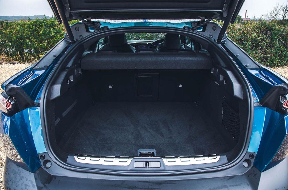 Peugeot 408 boot