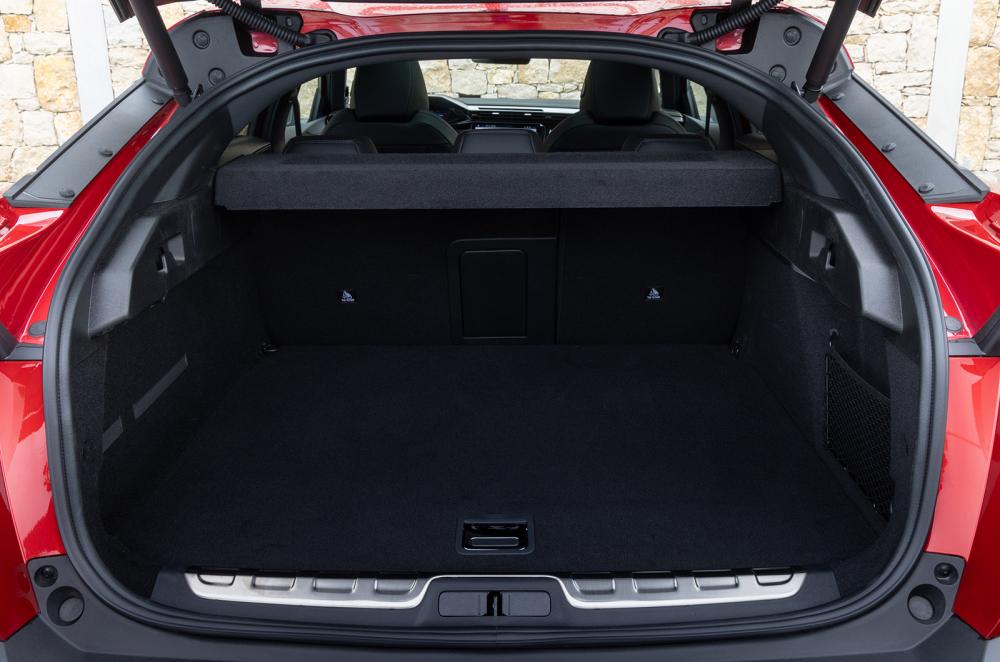 Peugeot 408 boot