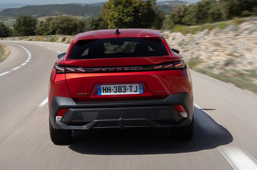 Peugeot 408 driving rear
