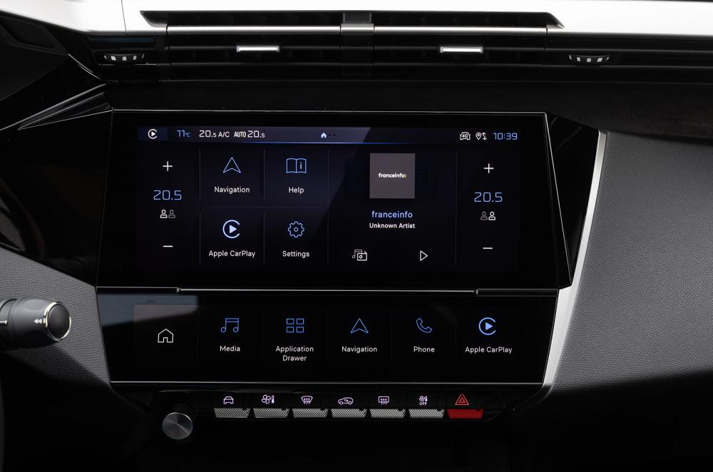 Peugeot 408 touchscreen
