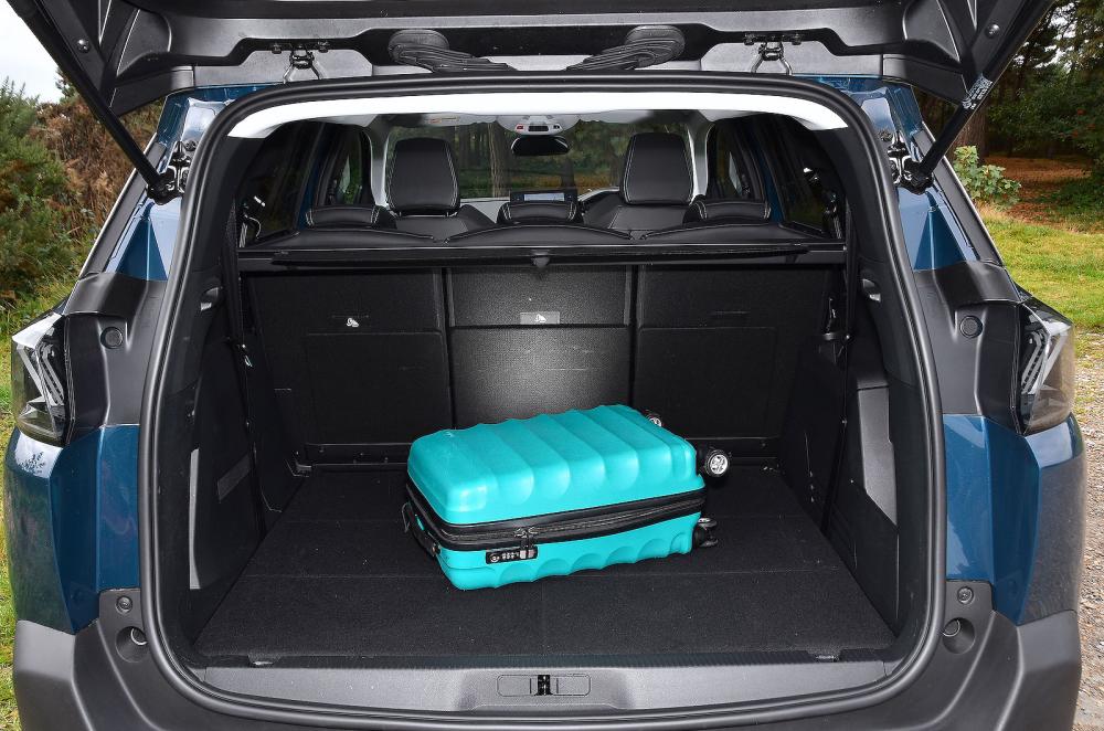 Blue Peugeot 5008 boot open