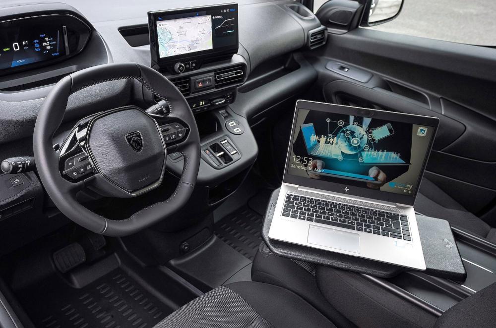 Peugeot Partner interior