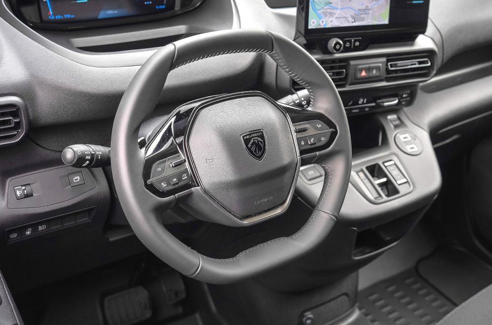 Peugeot Partner steering wheel