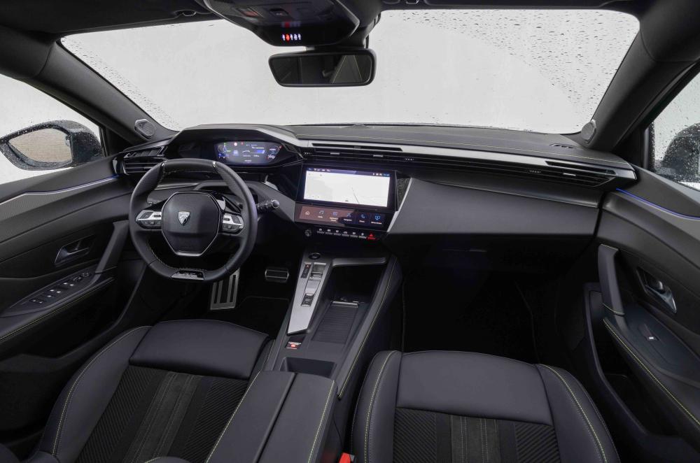 Peugeot 308 SW interior