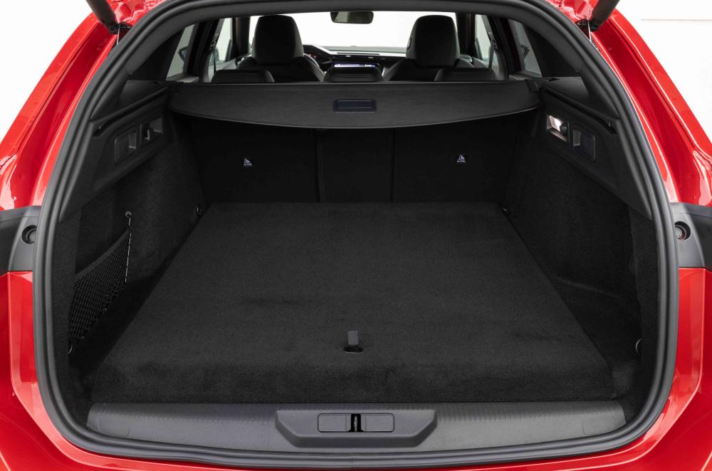 Peugeot 308 SW boot