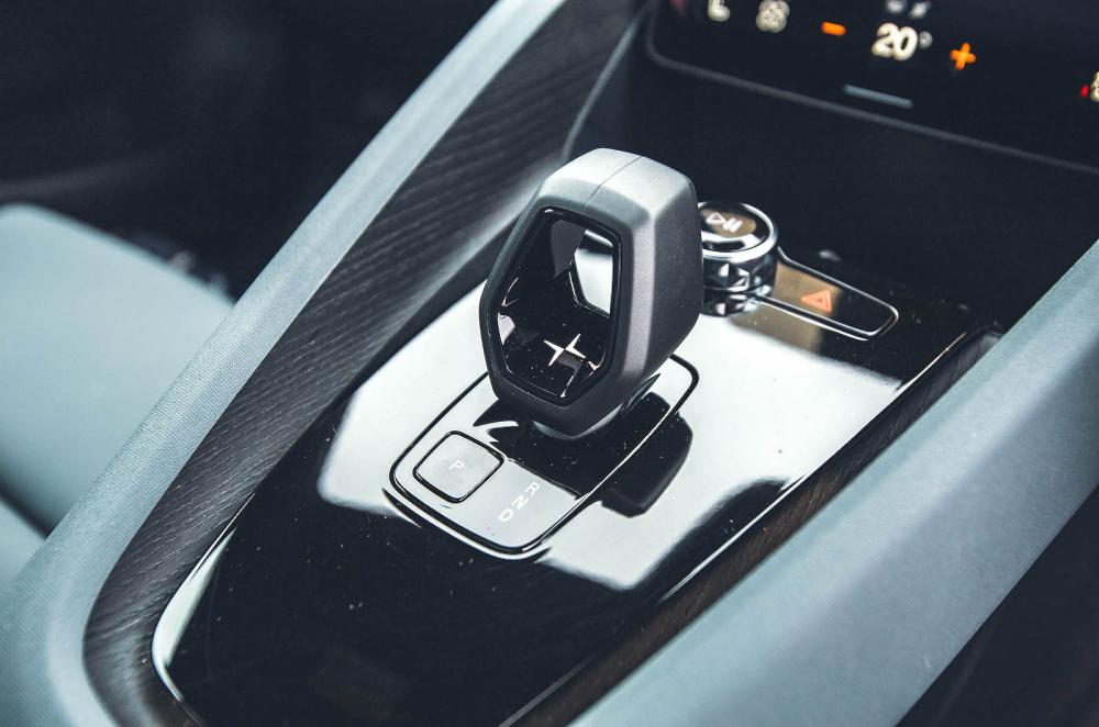 Polestar 2 gearshift