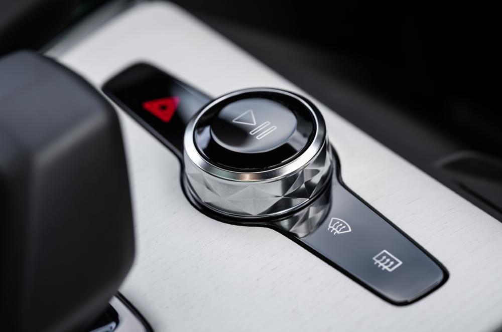 Polestar 2 rotary control detail