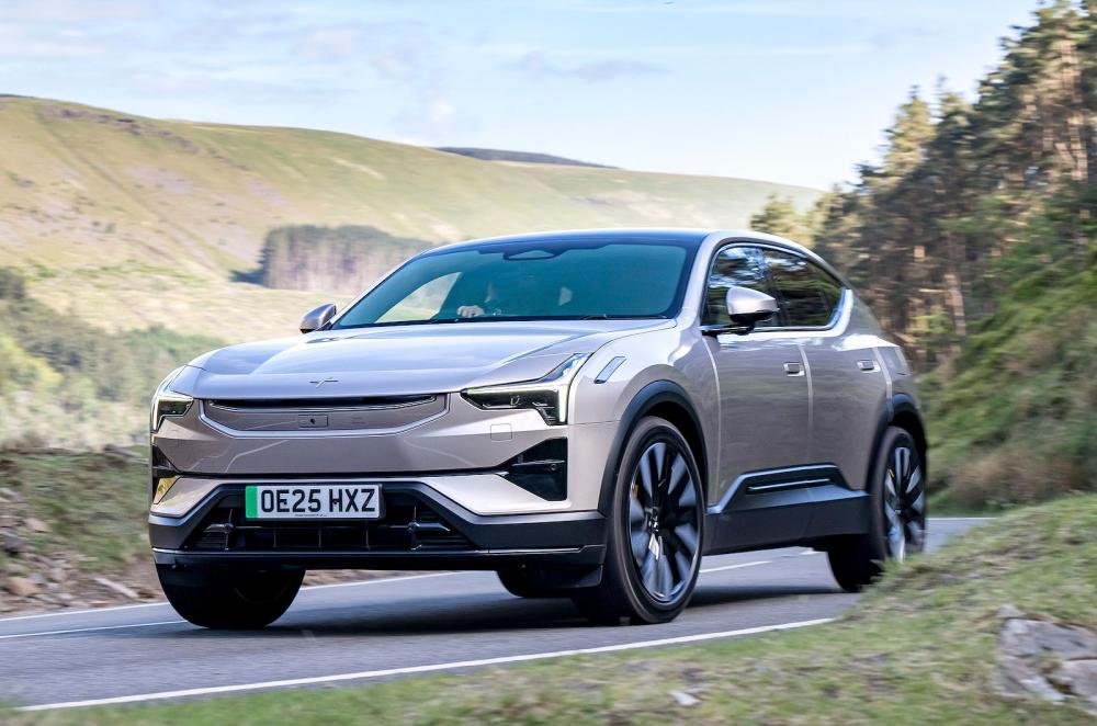 Polestar 3 front left driving