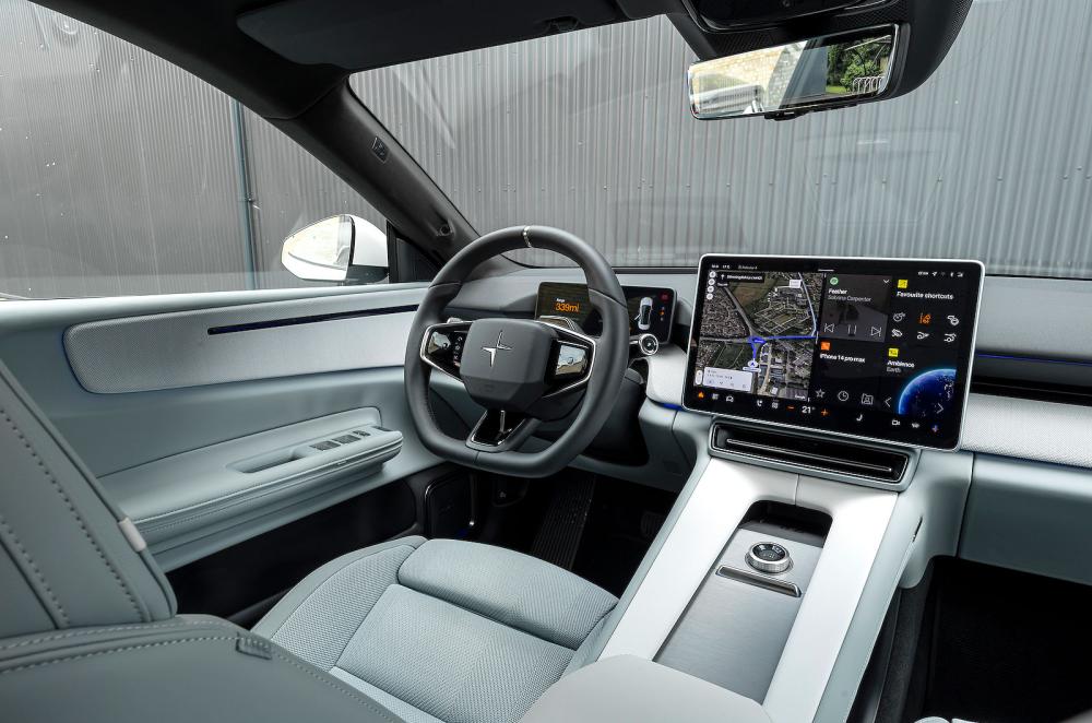 Polestar 4 front seats