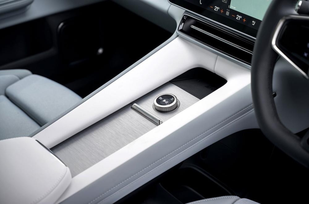 Polestar 4 interior detail