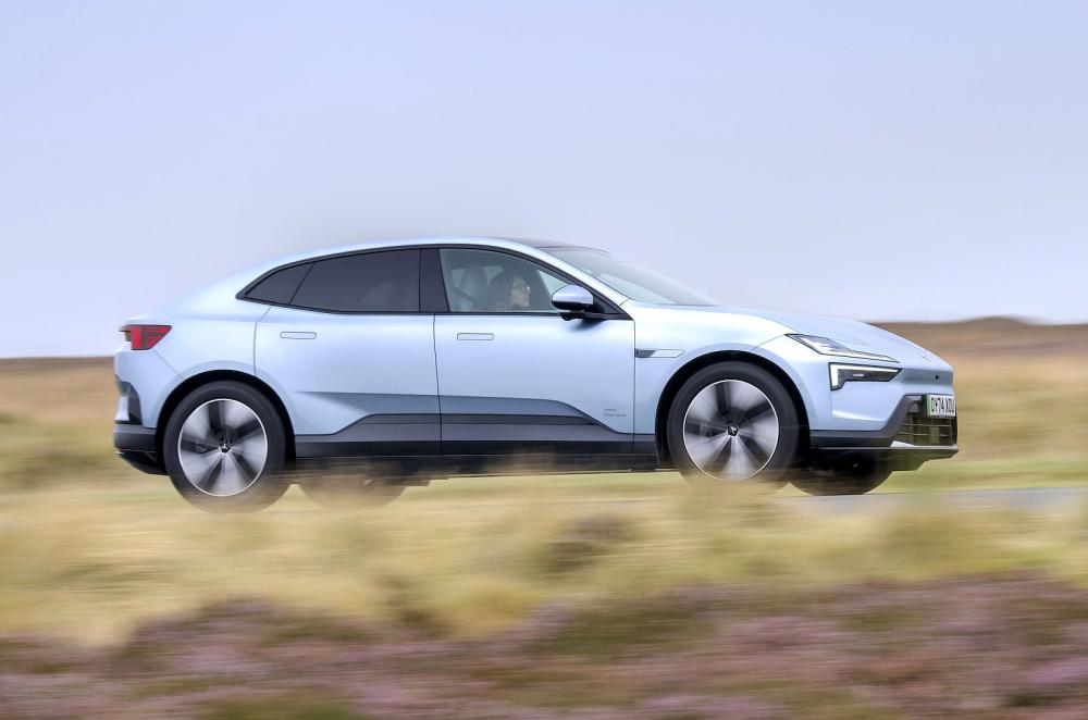 Polestar 4 right driving