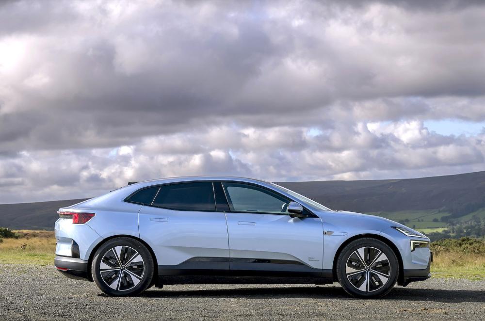 Polestar 4 right static