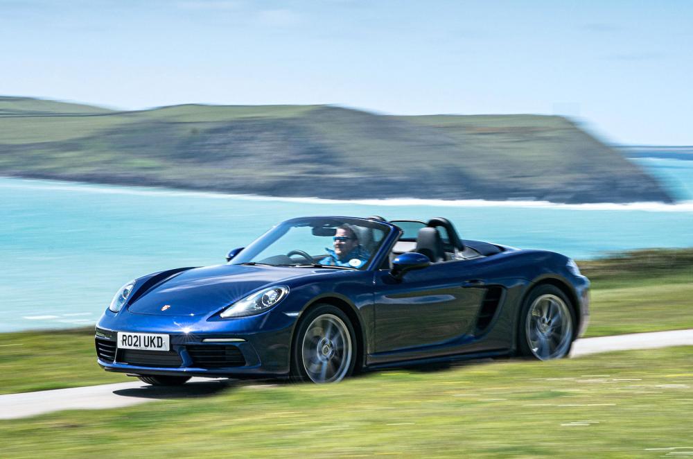 Porsche 718 Boxster front left driving