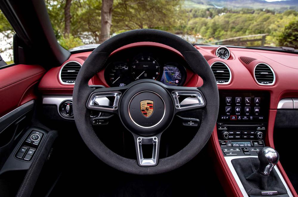 Porsche 718 Boxster Spyder interior dashboard