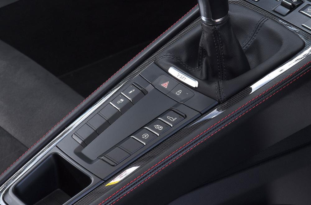 Porsche 718 Cayman interior detail
