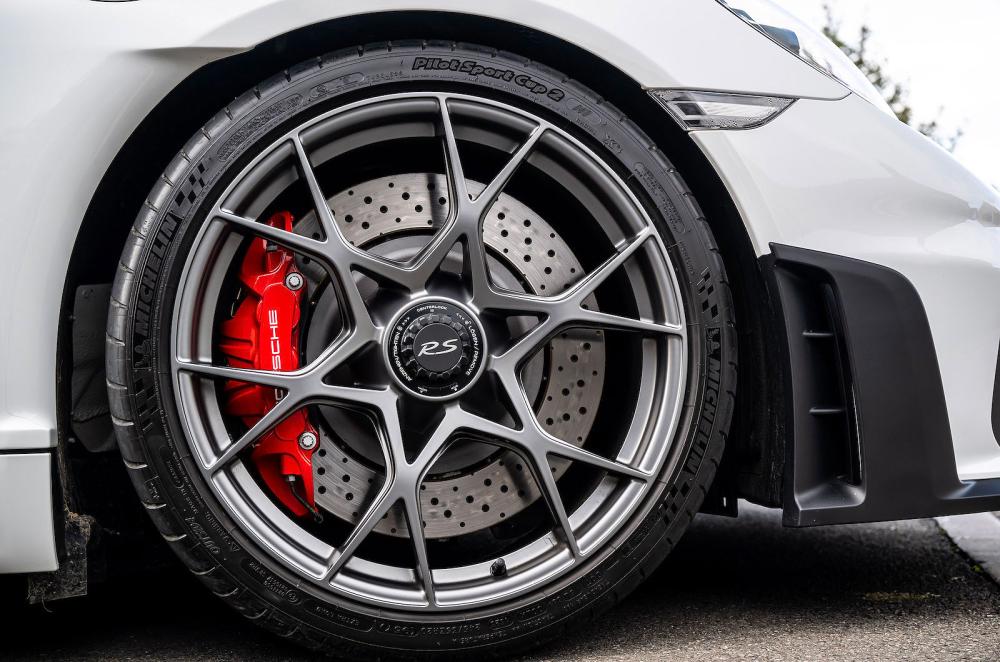 Porsche 718 Spyder RS alloy wheel
