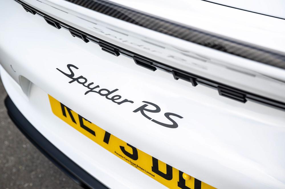 Porsche 718 Spyder RS rear badge