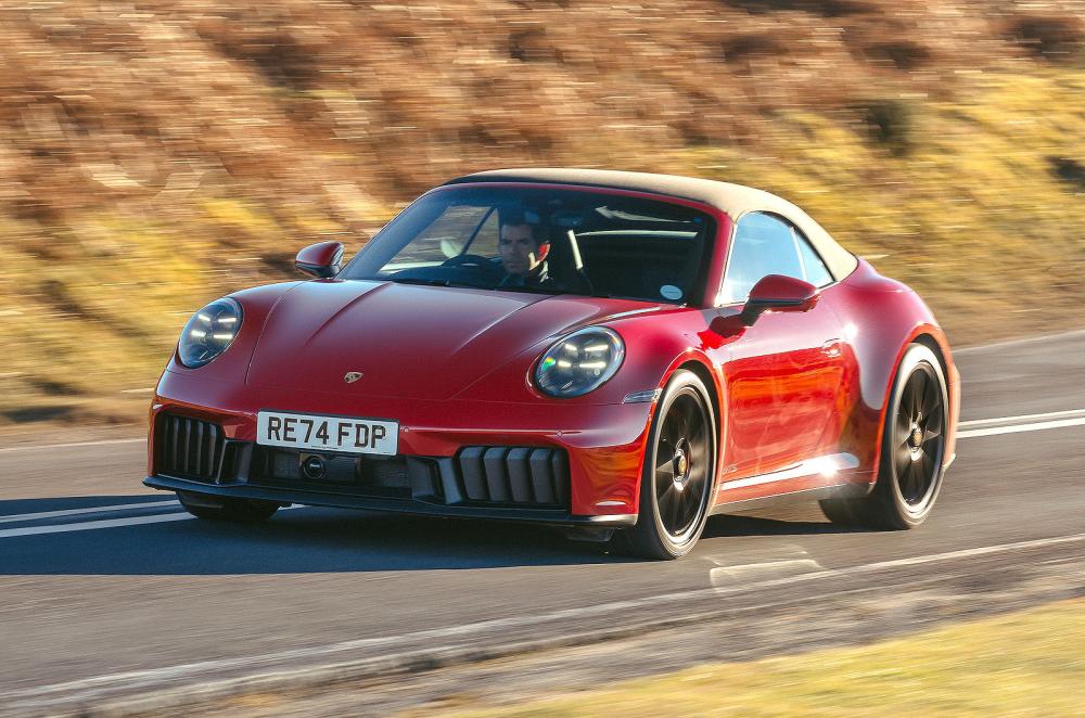 Porsche 911 Cabriolet front left driving