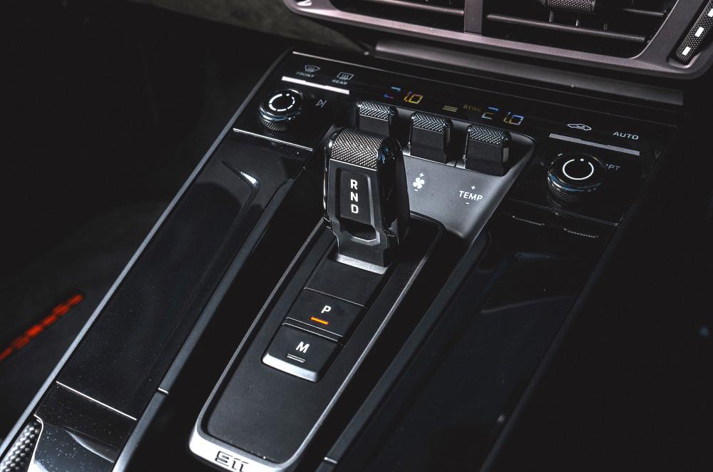 Porsche 911 Cabriolet gear selector